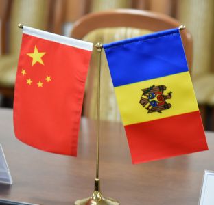 Semnarea Acordului de colaborare cu Școala de Stomatologie din China de Vest